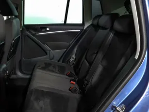 Volkswagen  9