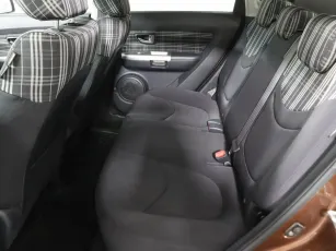 Kia  9