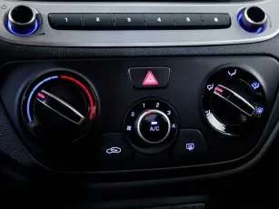Hyundai  11