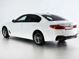 BMW  3