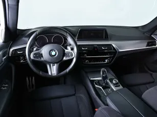 BMW  6