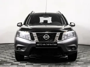 Nissan  2
