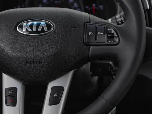 Kia  12