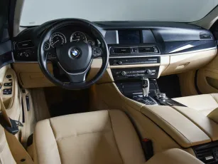 BMW  6