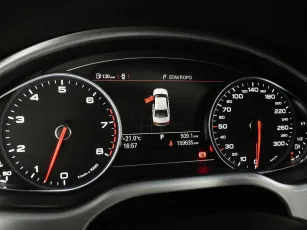 Audi  8