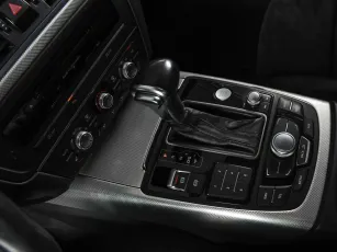 Audi  8