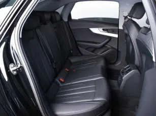Audi  15