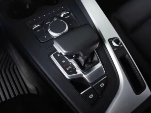 Audi  8