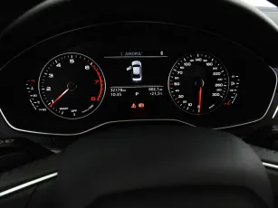 Audi  9
