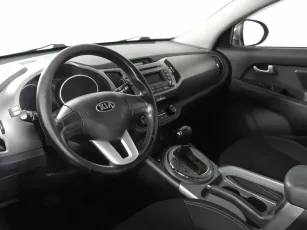 Kia  8