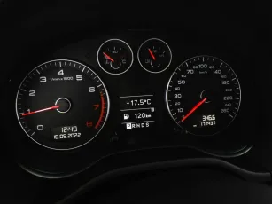 Audi  8