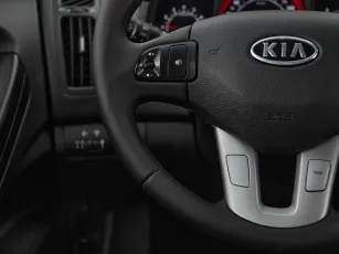 Kia  11