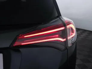 Toyota  9