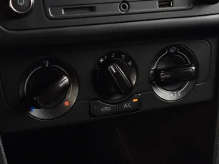 Volkswagen  8