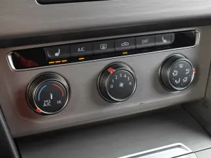 Volkswagen  8