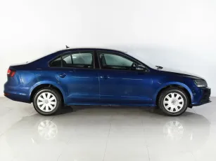 Volkswagen  4