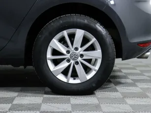 Volkswagen  5