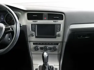 Volkswagen  9