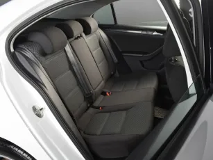 Volkswagen  8