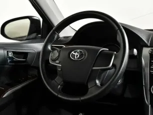Toyota  12