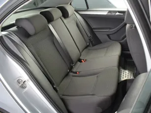 Volkswagen  8