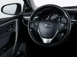 Toyota  8