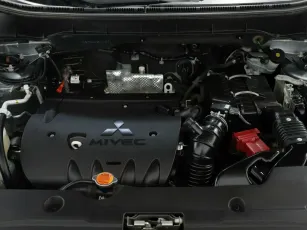 Mitsubishi  7