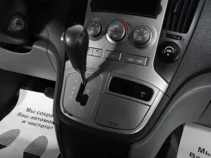 Hyundai  10