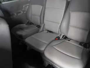 Hyundai  12