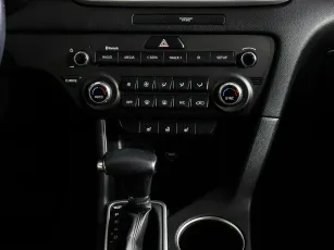 Kia  12