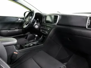 Kia  6