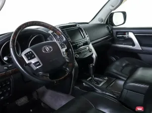 Toyota  11