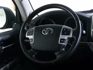 Toyota  12