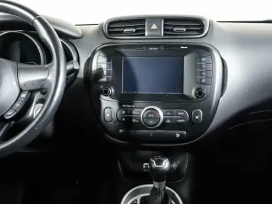 Kia  15
