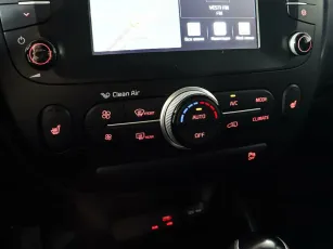 Kia  16