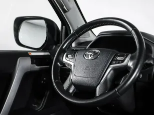 Toyota  12