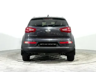 Kia  6