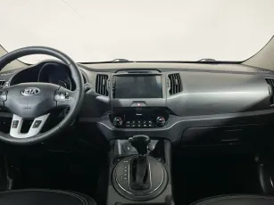 Kia  8
