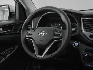 Hyundai  11