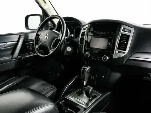 Mitsubishi  8