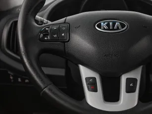 Kia  11