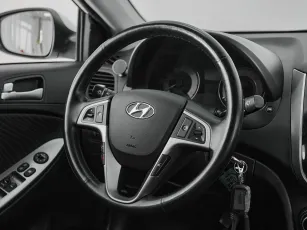 Hyundai  10