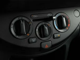 Nissan  8