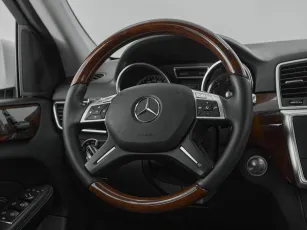 Mercedes-Benz  11