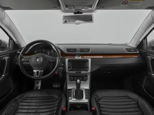 Volkswagen  8