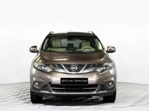 Nissan  2