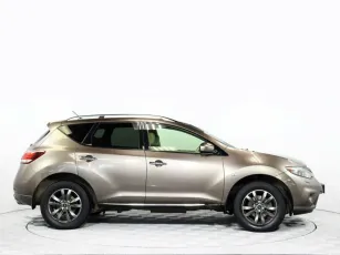 Nissan  4