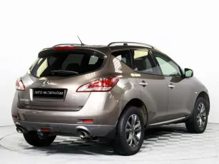 Nissan  6