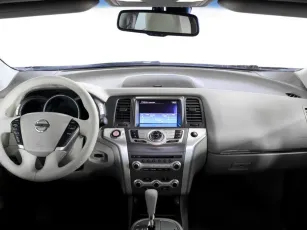 Nissan  8