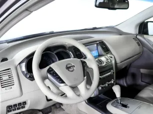 Nissan  9